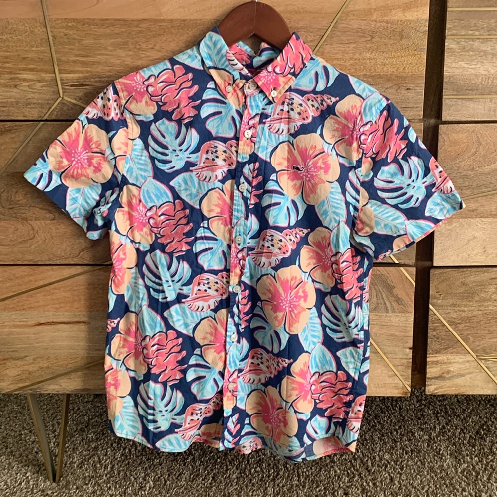 Vineyard Vines boys short sleeve button down shirt, size 16